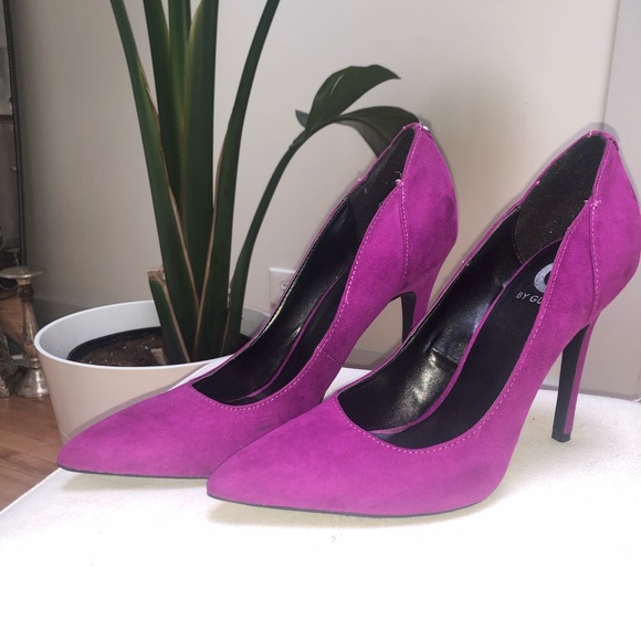 fuchsia stiletto heels
